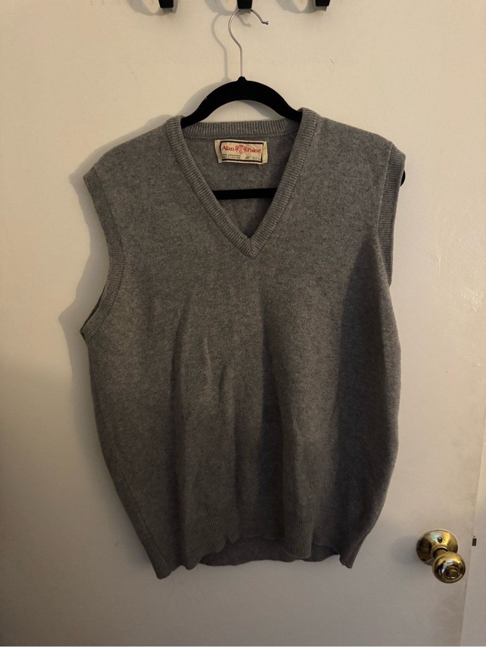 Classic Men's V-Neck Sweater Vest in Grey